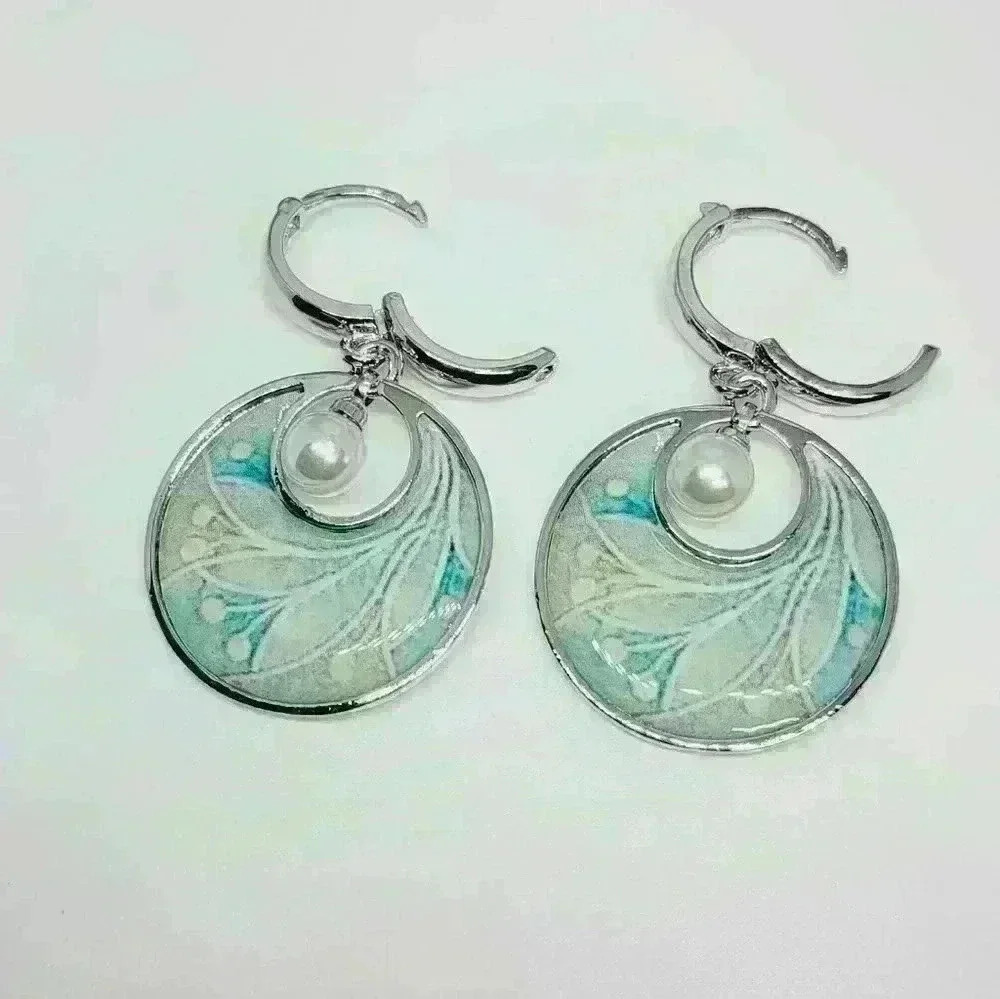 NWOT Beautiful Round Colorful Pearl Earrings - Picture 4 of 5